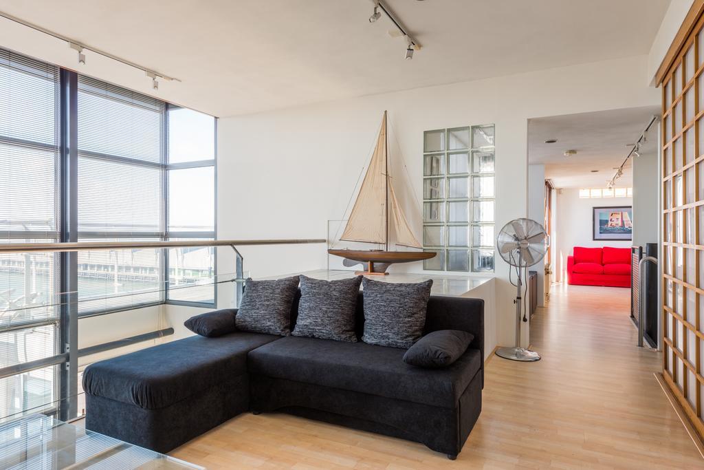 Harbor View Penthouse Apartment